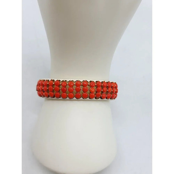 TRIFARI Coral Cabochon White Enamel Gold Tone Bangle Bracelet Dangle Earrings - Picture 5 of 12